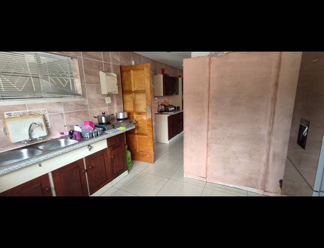 4 BEDROOM HOUSE TO LET IN THREE RIVERS
